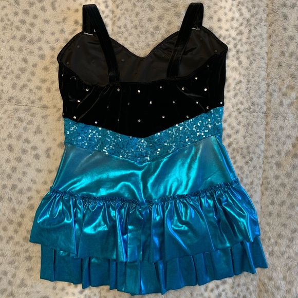 Shiny costume with velour bust & rhinestones. - Picture 3 of 9